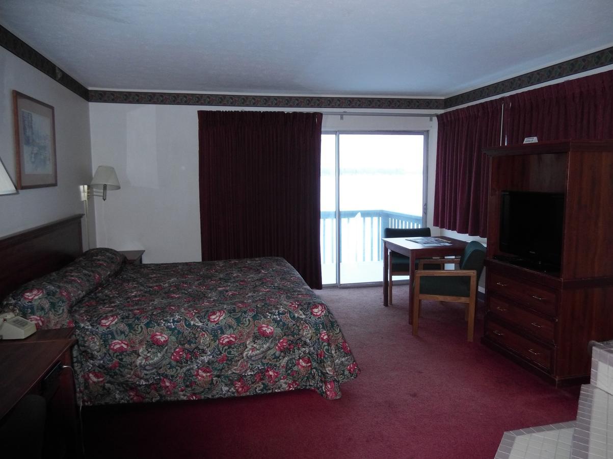 Cadillac Sands Resort Экстерьер фото